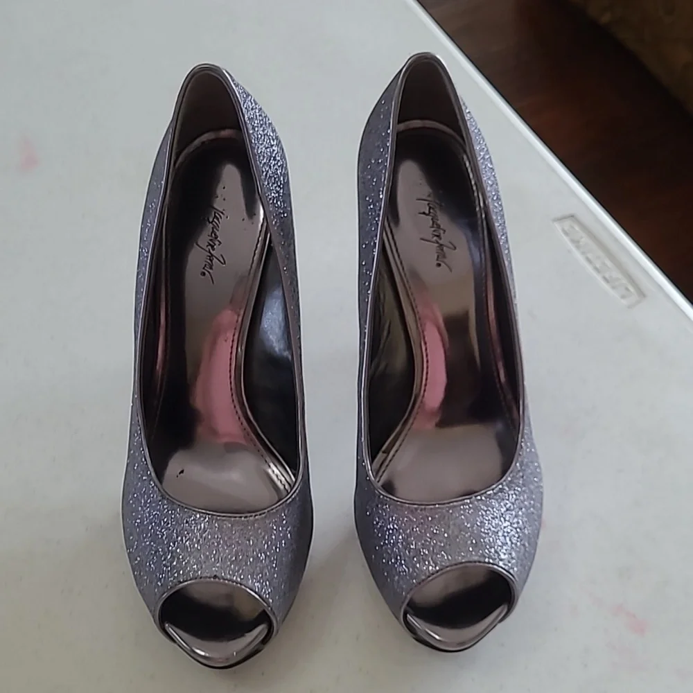 Jacqueline Ferrar Dark Grey/Silver Glitter platform heels size 8